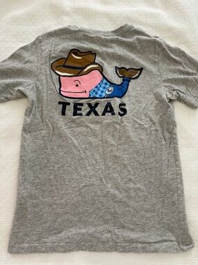 Vineyard vines, boys size small S 8/10 Kids Gray Texas Whale Graphic Tee